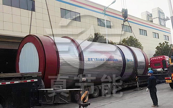 工業(yè)污泥干燥機(jī)吊裝現(xiàn)場(chǎng) 工業(yè)污泥干燥機(jī)吊裝現(xiàn)場(chǎng)